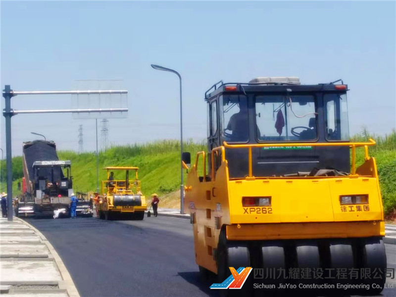 生物城起步区市政道路三期一标路面项目