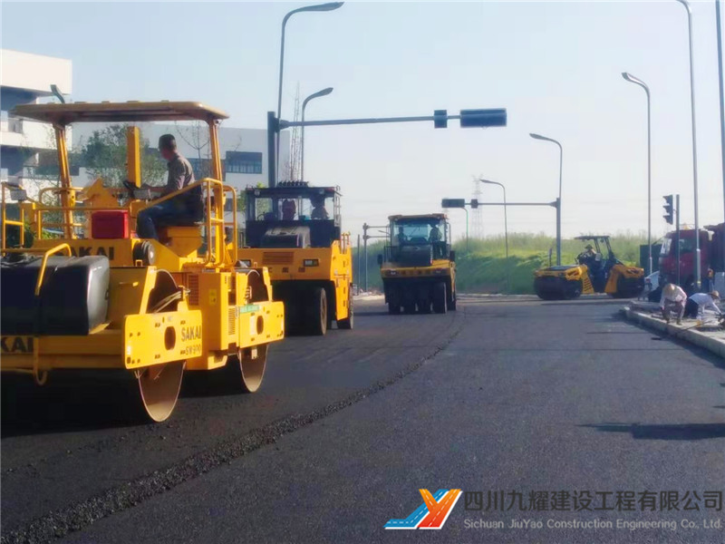 生物城起步区市政道路三期一标路面项目
