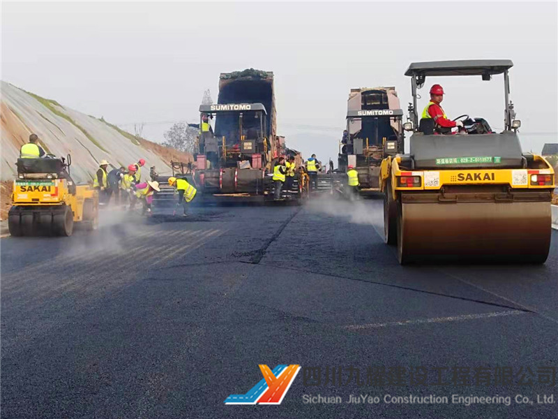 梓潼县城至东石乡公路段路面工程